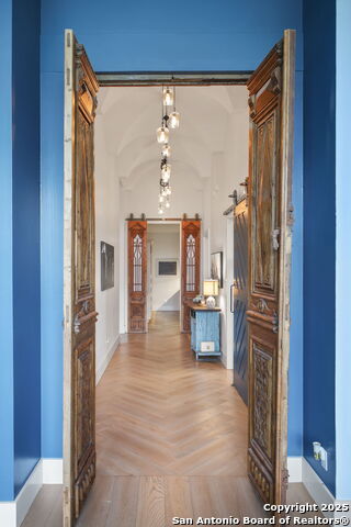 Listing photo id 47 for 1534 Circolare