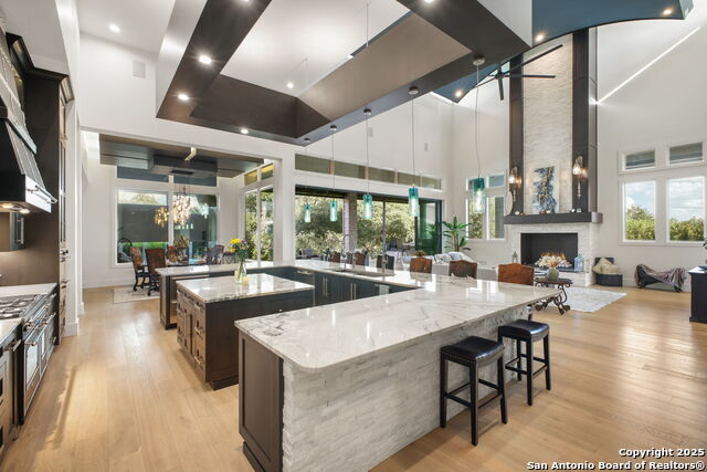 Listing photo id 3 for 1534 Circolare