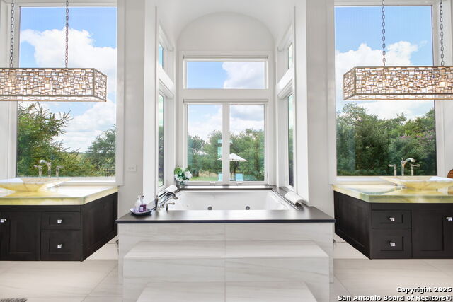 Listing photo id 54 for 1534 Circolare