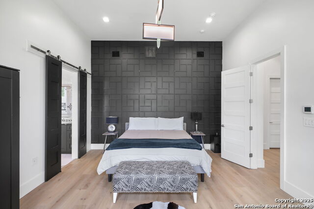 Listing photo id 64 for 1534 Circolare