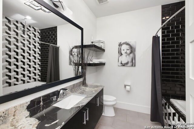 Listing photo id 70 for 1534 Circolare