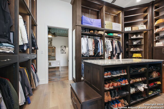 Listing photo id 7 for 1534 Circolare