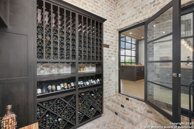 Listing photo id 88 for 1534 Circolare