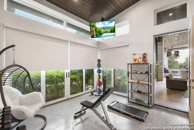 Listing photo id 92 for 1534 Circolare