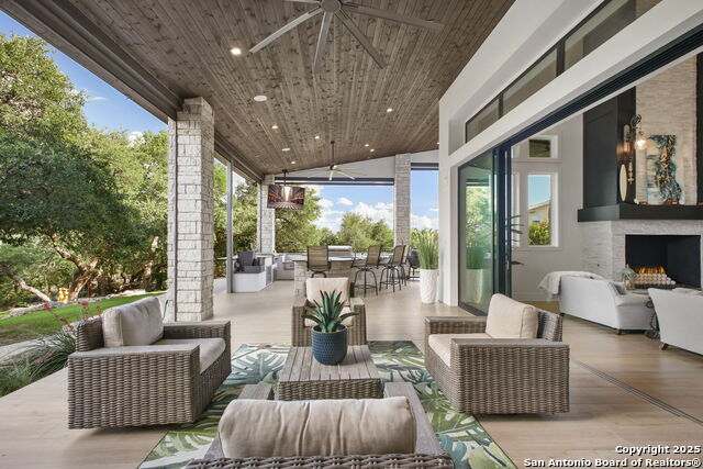 Listing photo id 93 for 1534 Circolare
