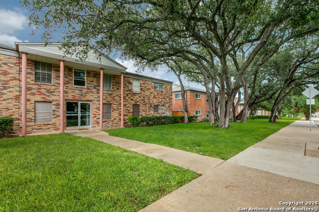 Image 2 of 25 For 235 W Silver Sands Dr  6
