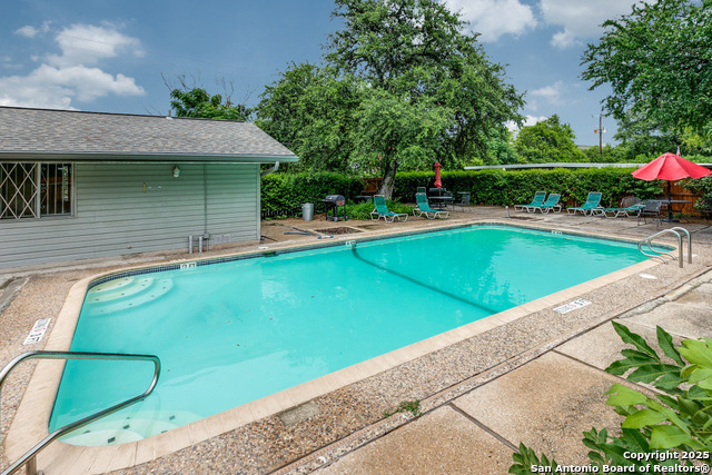 Image 21 of 25 For 235 W Silver Sands Dr  6