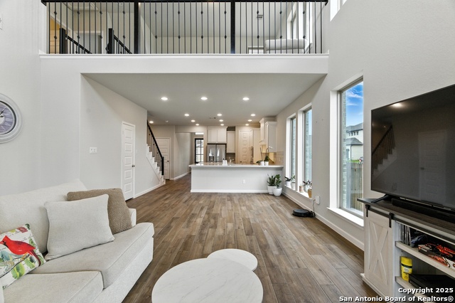 Listing photo id 10 for 14306 Hondo Knot