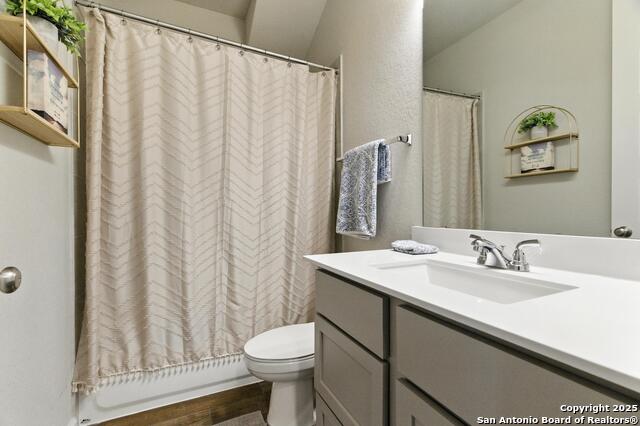 Listing photo id 16 for 14306 Hondo Knot