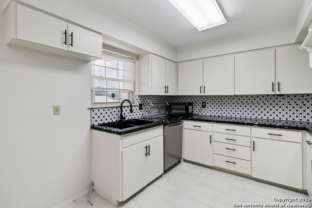 Image 11 of 26 For 7500 Callaghan  Apt 1
