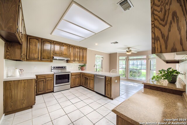Image 3 of 33 For 3009 Greenshire
