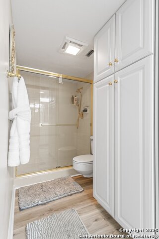 Listing photo id 15 for 4270 Ocean Drive 11