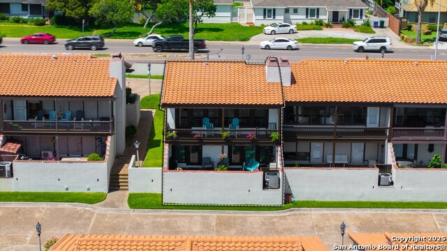 Listing photo id 23 for 4270 Ocean Drive 11