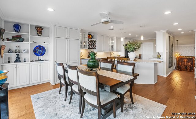 Listing photo id 4 for 4270 Ocean Drive 11