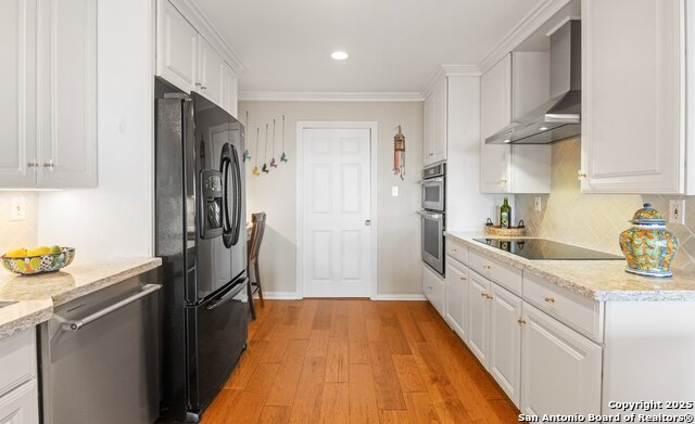 Listing photo id 7 for 4270 Ocean Drive 11