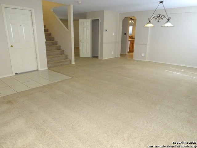 Image 4 of 27 For 161 Briar St.