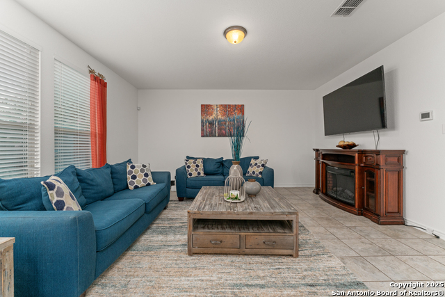Image 3 of 25 For 1426 Hawk Ct