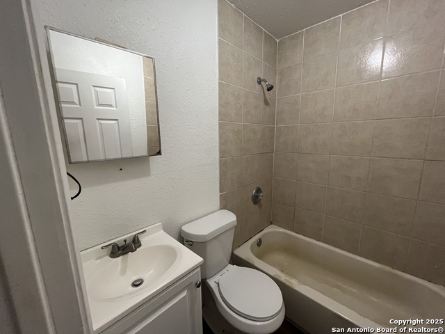 Image 16 of 27 For 443 Bundy St.