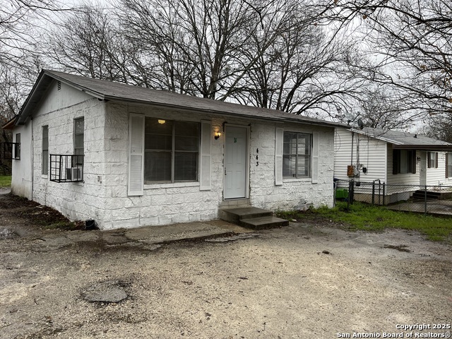 Image 2 of 27 For 443 Bundy St.