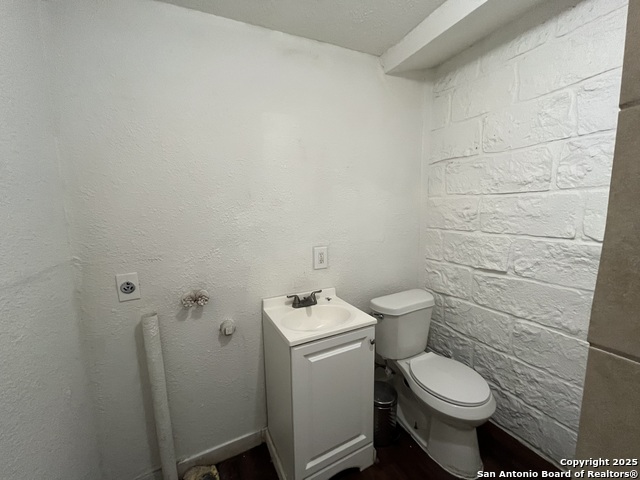 Image 26 of 27 For 443 Bundy St.