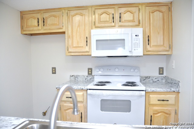 Image 6 of 20 For 11843 Braesview  1012