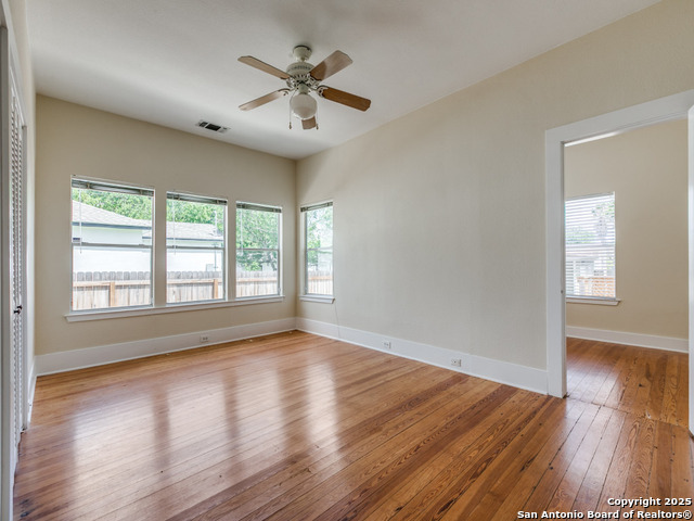 Listing photo id 11 for 2020 Mulberry W