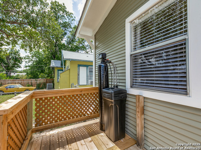 Listing photo id 20 for 2020 Mulberry W