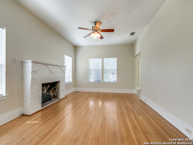 Listing photo id 5 for 2020 Mulberry W