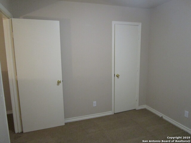 Listing photo id 9 for 16 Bratton Dr