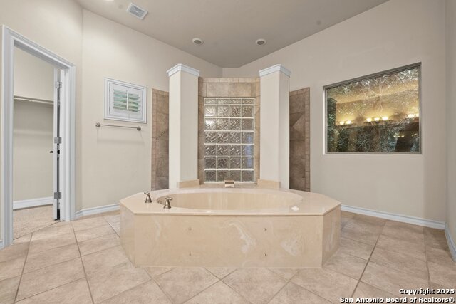 Listing photo id 19 for 14041 Iron Horse Way
