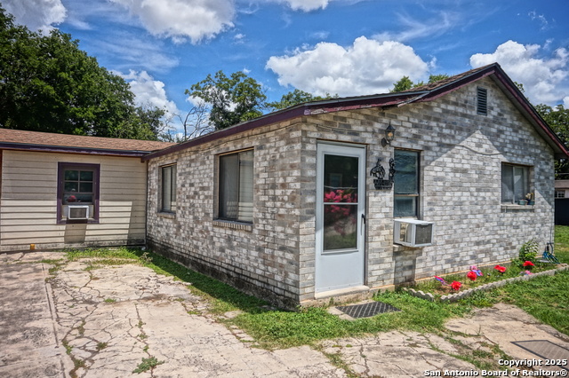Details for 614 San Gabriel S, San Antonio, TX 78237