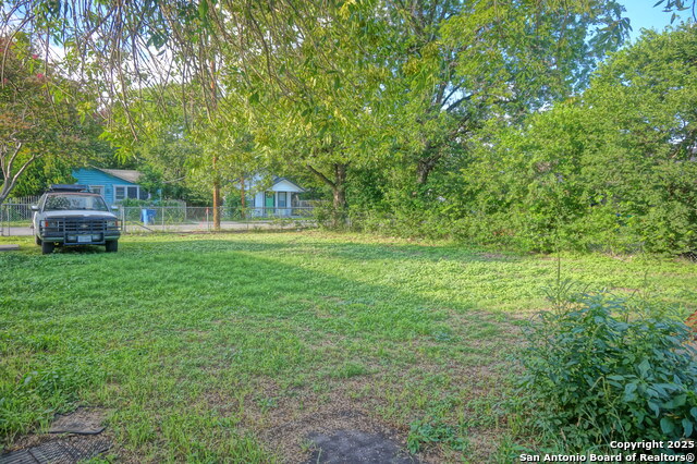 Image 9 of 12 For 614 San Gabriel S