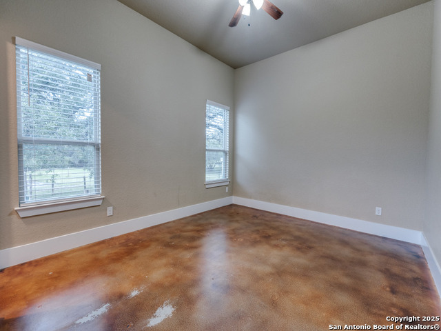 Image 15 of 27 For 629 Windmill Ranch