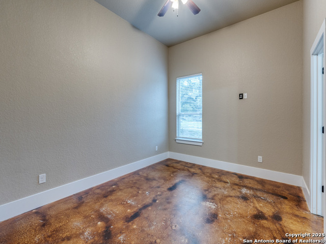Image 18 of 27 For 629 Windmill Ranch