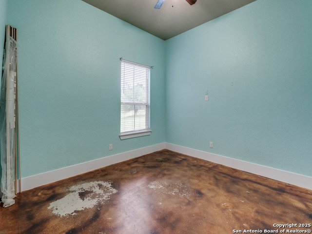Image 20 of 27 For 629 Windmill Ranch