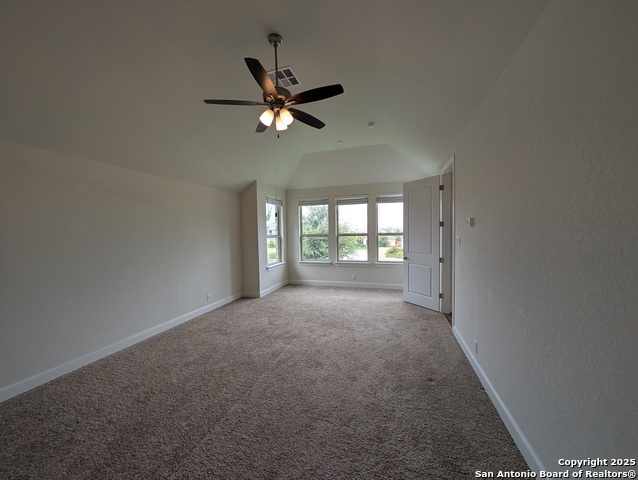 Listing photo id 30 for 1715 Buckner Pass