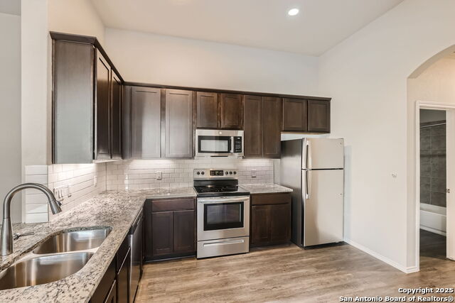 Image 5 of 14 For 631 Ashers Pl
