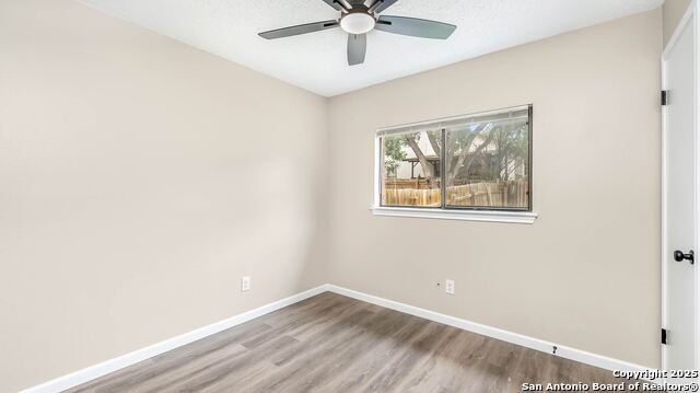Image 10 of 17 For 800 Meadow Dale