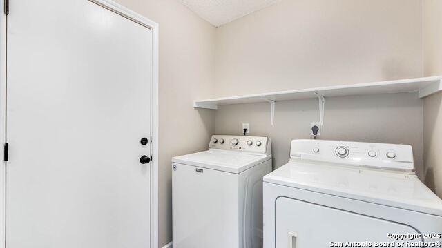 Image 13 of 17 For 800 Meadow Dale