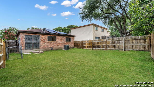 Image 14 of 17 For 800 Meadow Dale
