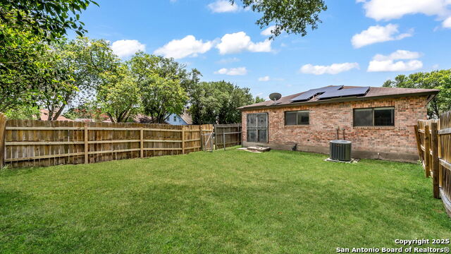 Image 16 of 17 For 800 Meadow Dale