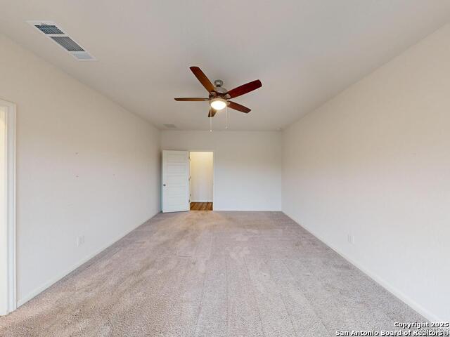 Listing photo id 13 for 13051 Louberg Valley