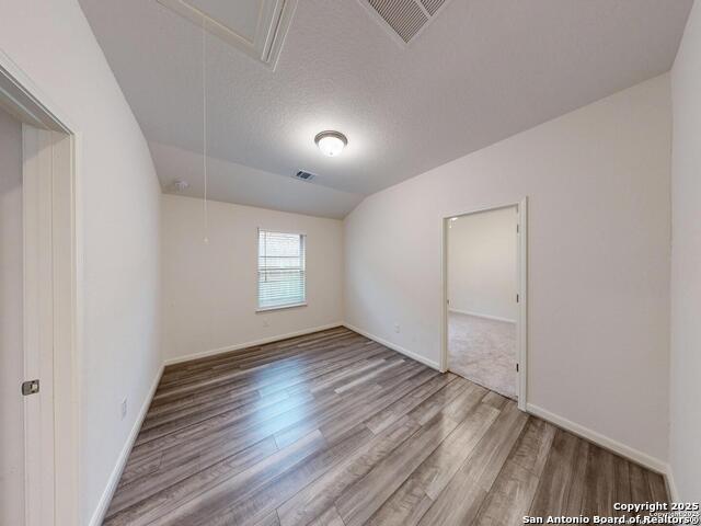 Listing photo id 15 for 13051 Louberg Valley