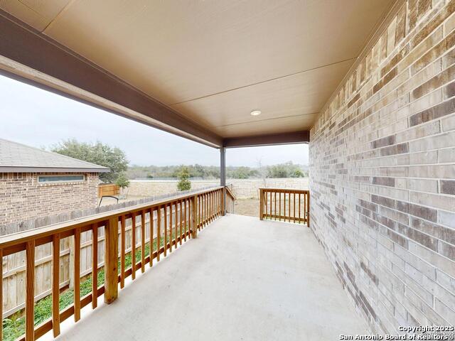 Listing photo id 17 for 13051 Louberg Valley