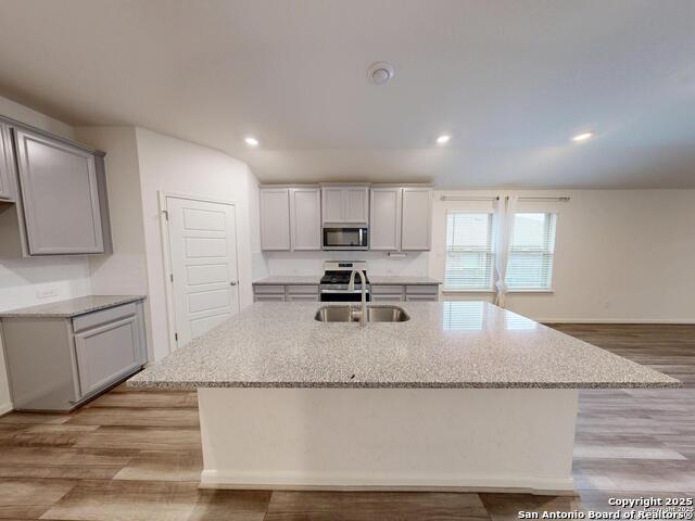 Listing photo id 2 for 13051 Louberg Valley