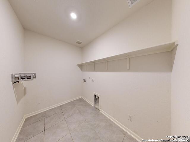 Listing photo id 7 for 13051 Louberg Valley