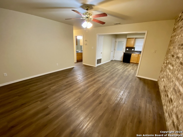 Image 4 of 12 For 124 S Mansfield St  A