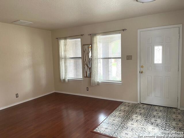 Image 4 of 23 For 14835 Academy Oak