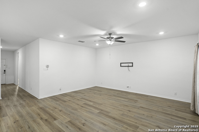 Image 14 of 27 For 6731 Shiraz Way