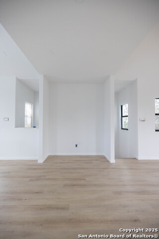 Image 10 of 31 For 814 Olive N